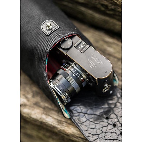 Medium Black Sightseer Lens Pouch by HoldFast