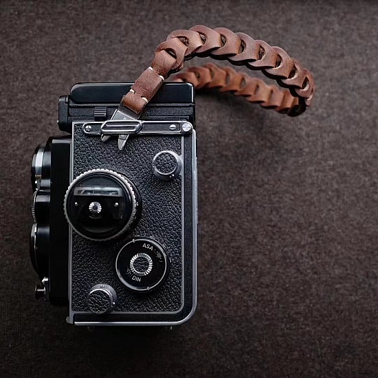 Short Black Leather Rolleiflex Camera Strap by Cam-in